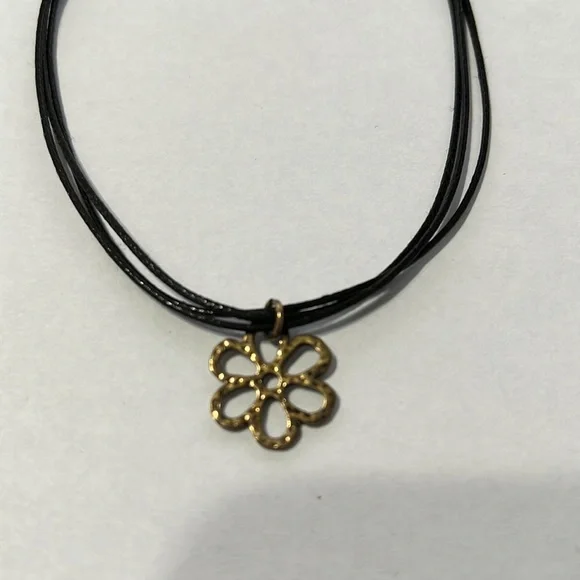 Black/Gold Choker - Picture 2 of 3